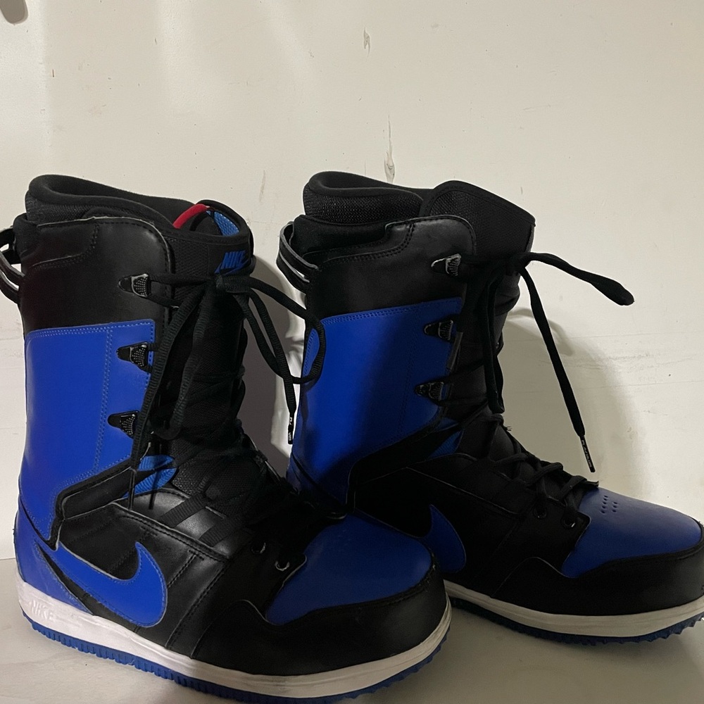 NIKE SB Vapen Snowboard Boots
